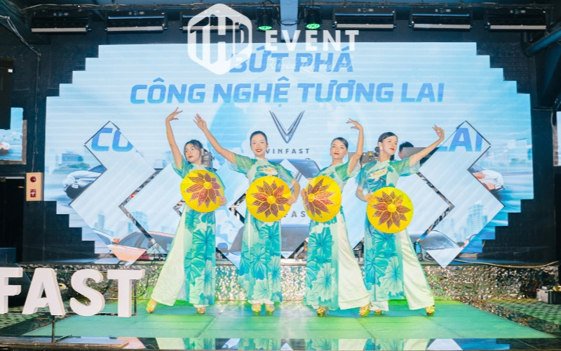 Ý Tưởng Tổ Chức Tiệc Tất Niên Độc Đáo Cho Doanh Nghiệp - Hình 4