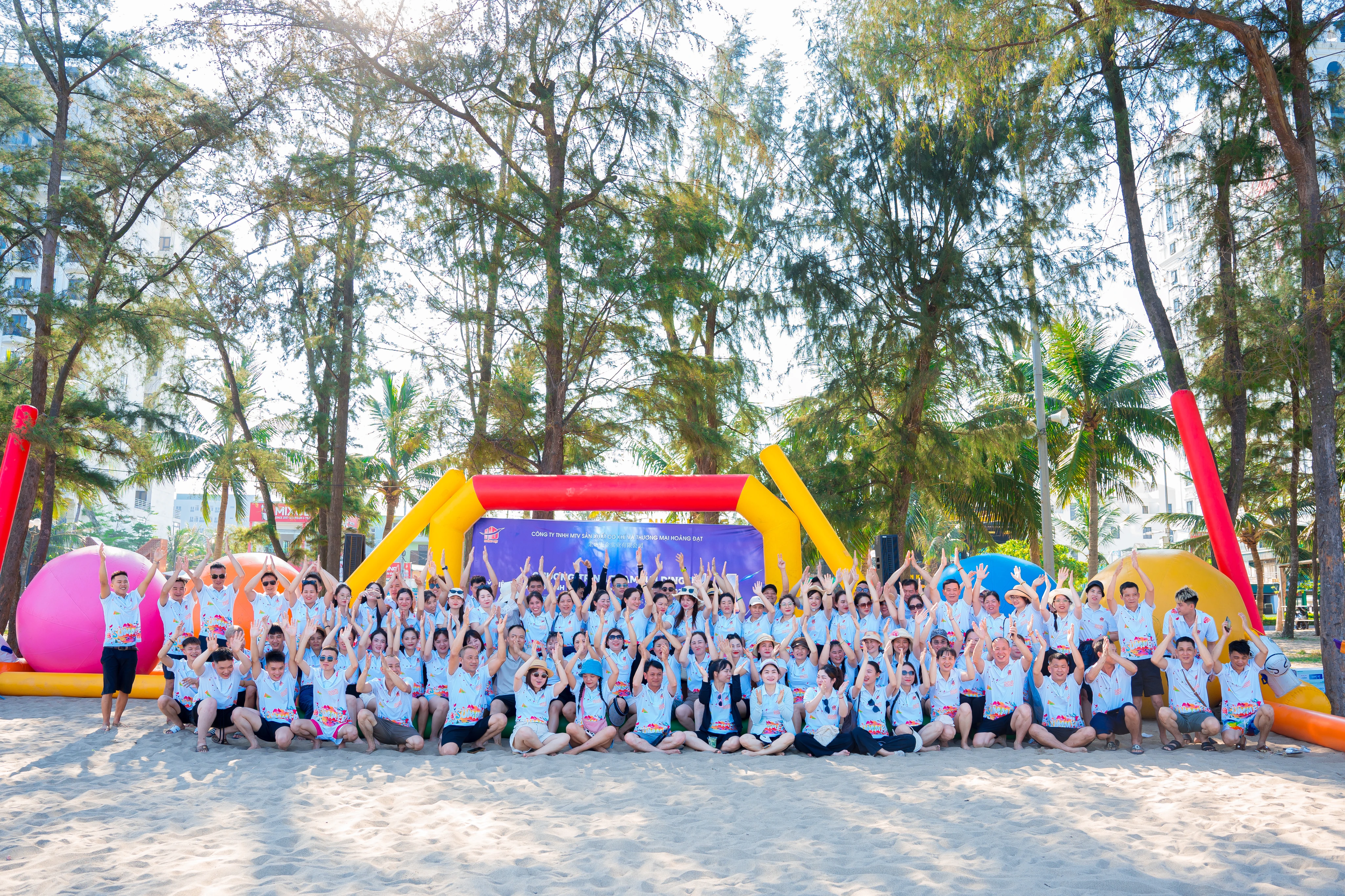 𝐂𝐎𝐌𝐏𝐀𝐍𝐘 𝐓𝐑𝐈𝐏 HOÀNG ĐẠT | KỶ NIỆM 14 NĂM THÀNH LẬP - Hình 1