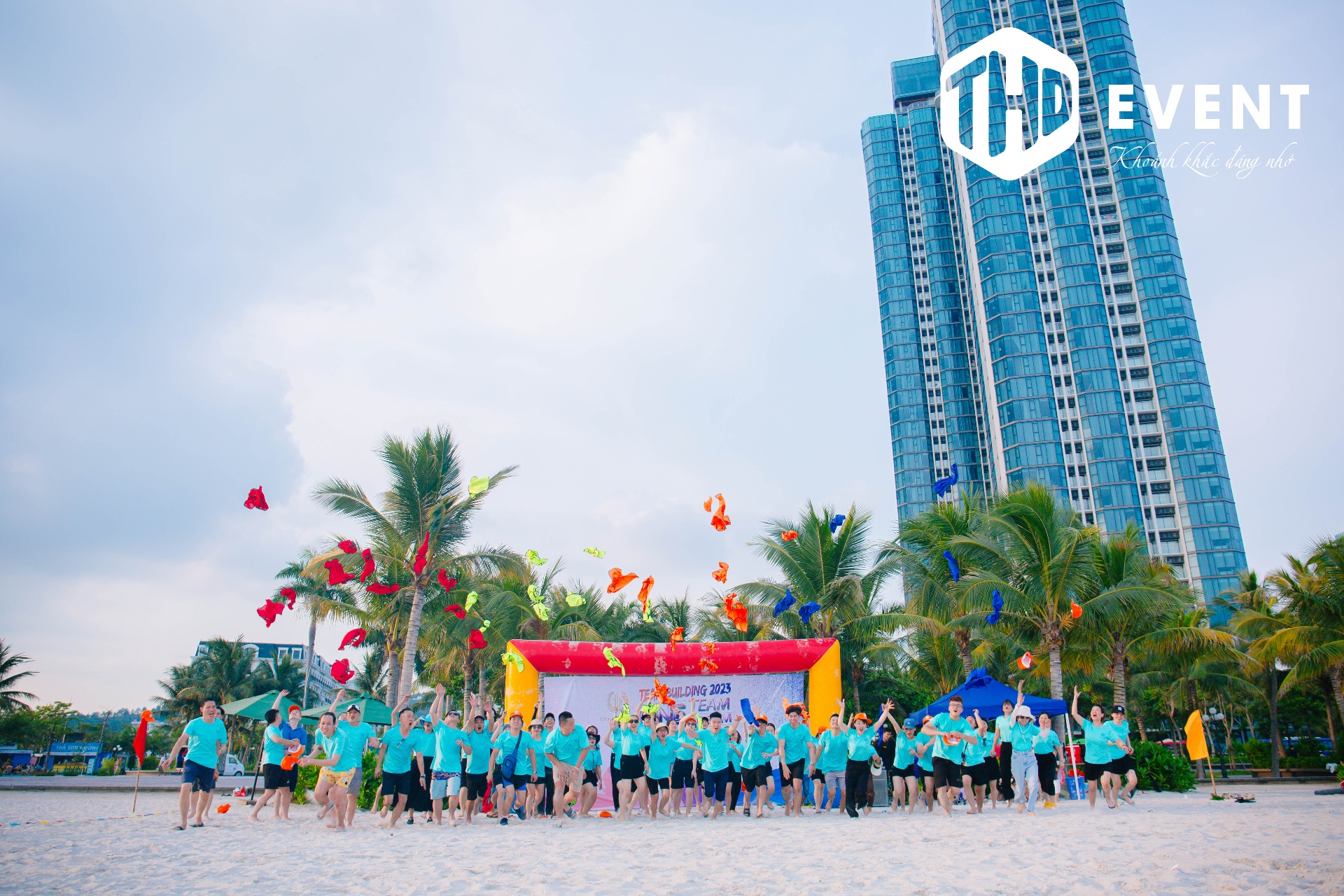 Team building Khách Sạn 5 sao Grand Vista Hà Nội tại Bãi Cháy - Thành phố biển Hạ Long